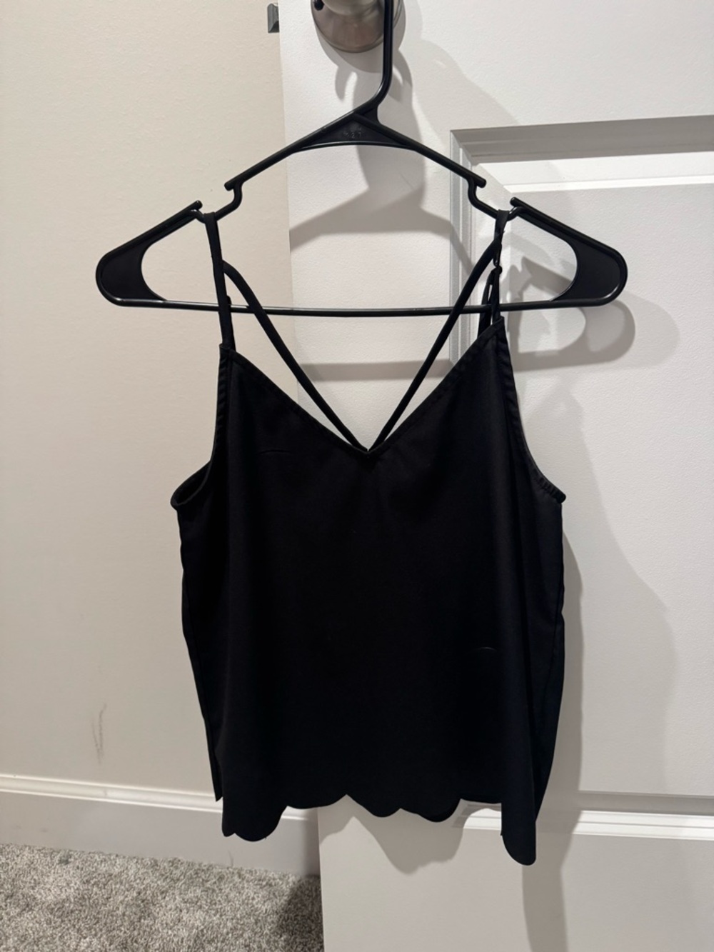 Amazon Black Double-Strap Scallop Hem Tank Top